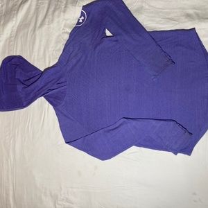 Under armor lavender hoodie with thumb holes